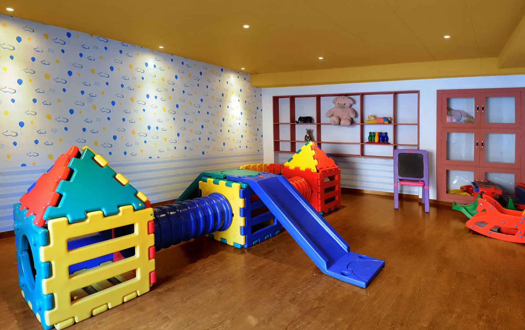 Renest River Country Resort Manali