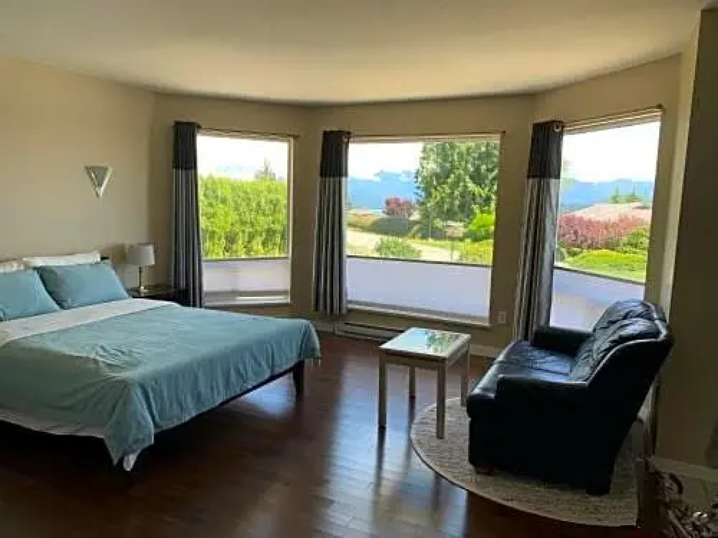 Bay Mountain Lookout Suites