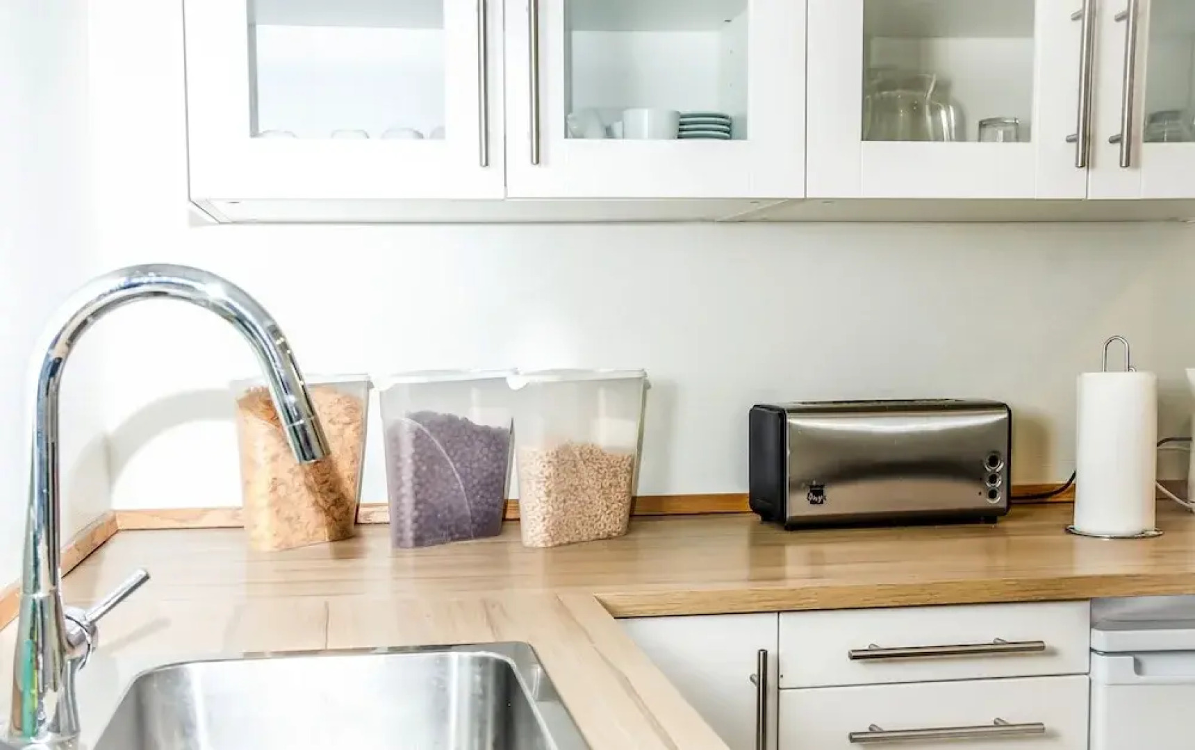 B&B Guesthouse - Bed and Breakfast Keflavik Centre