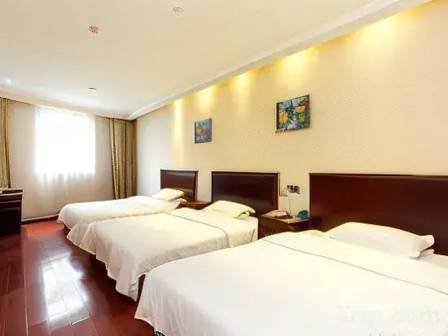 GreenTree (Jinhu West Road 84 Plaza)