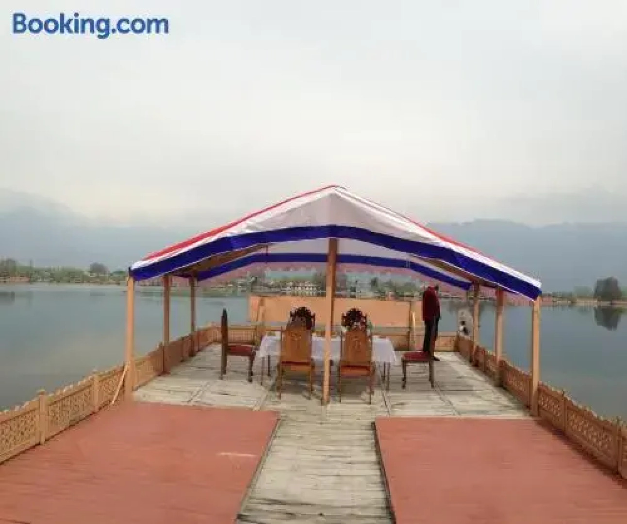 New Zenith Group of Houseboats