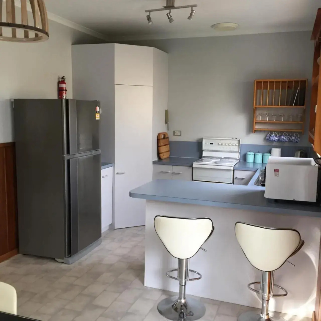 ‘Rose Cottage’ sisters beach accommodation