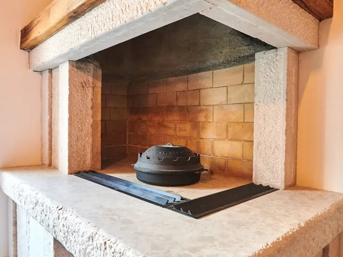 Beautifully decorated villa with pool ideal for vacation with your family.