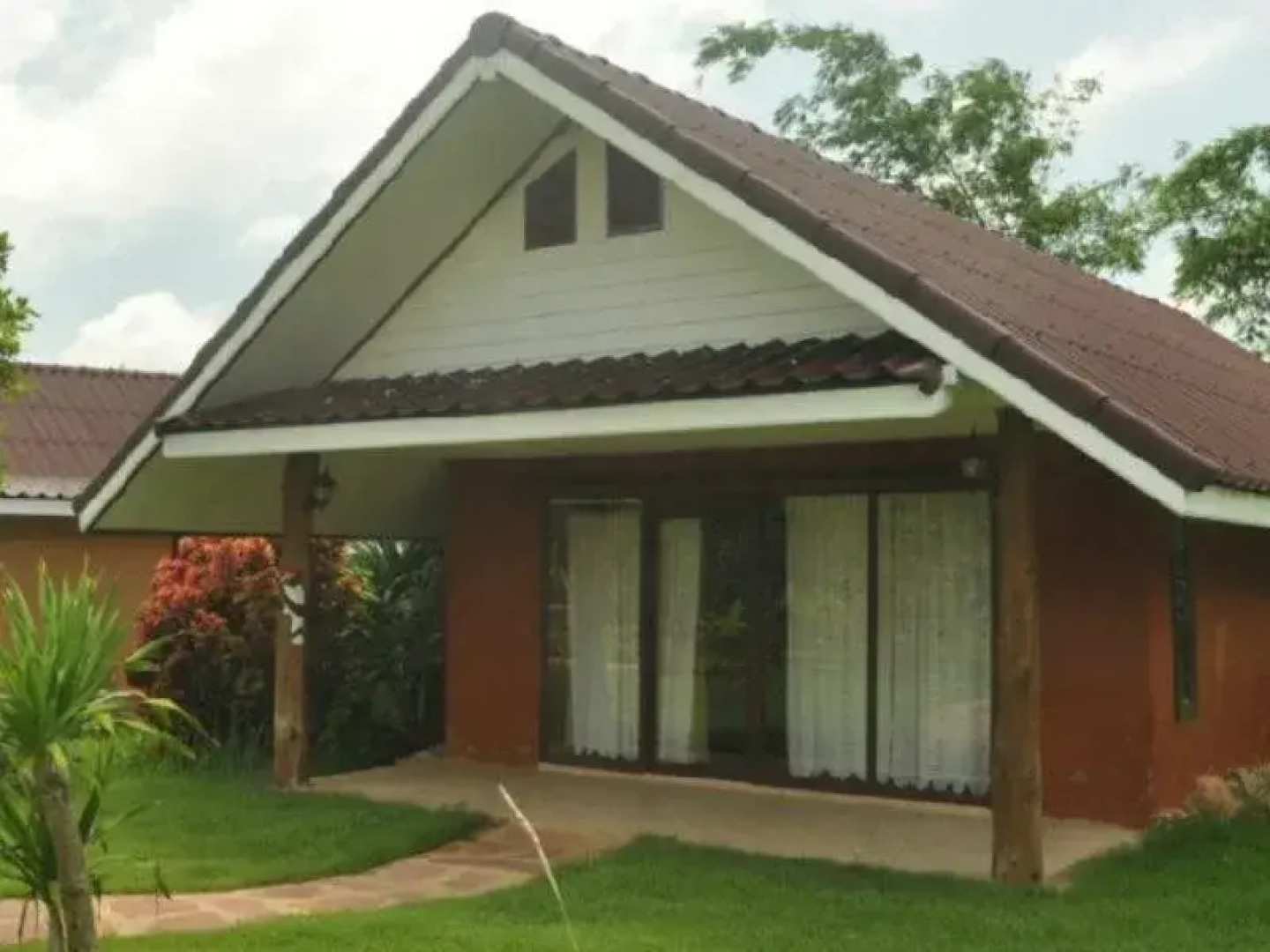 Sabai Guy Villa