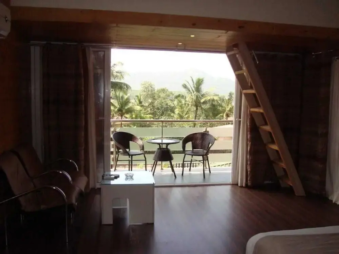 Rumourss Sky Villa and Resort