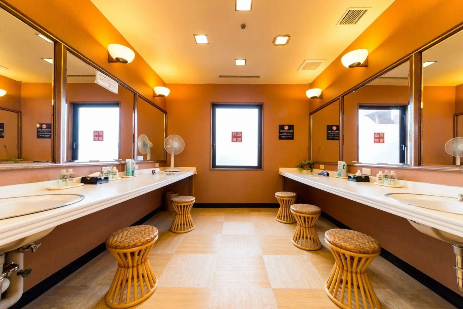 Apa Hotel Komatsu Grand