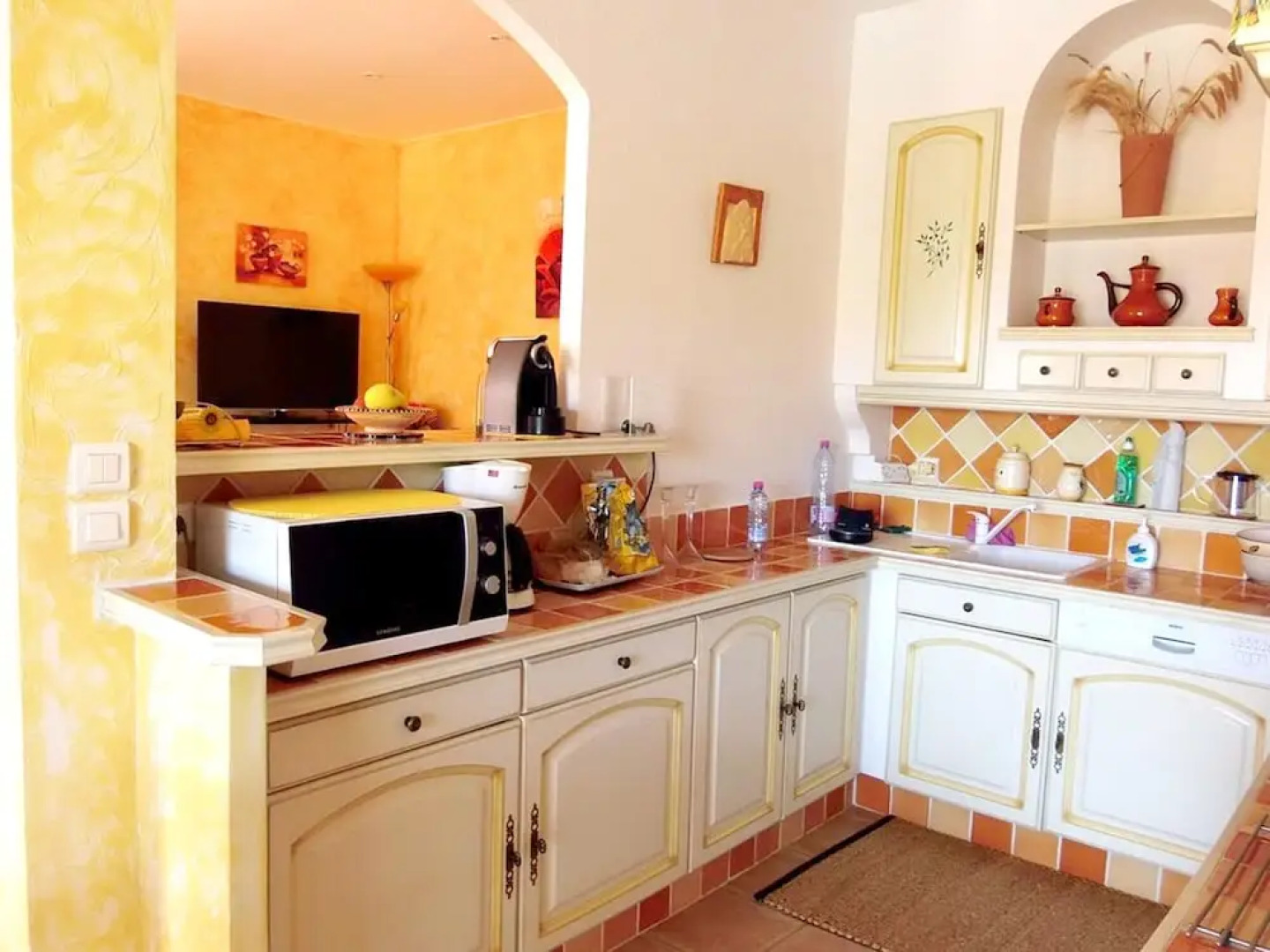 Villa With 3 Bedrooms in Bormes-les-mimosas, With Private Pool and Enc