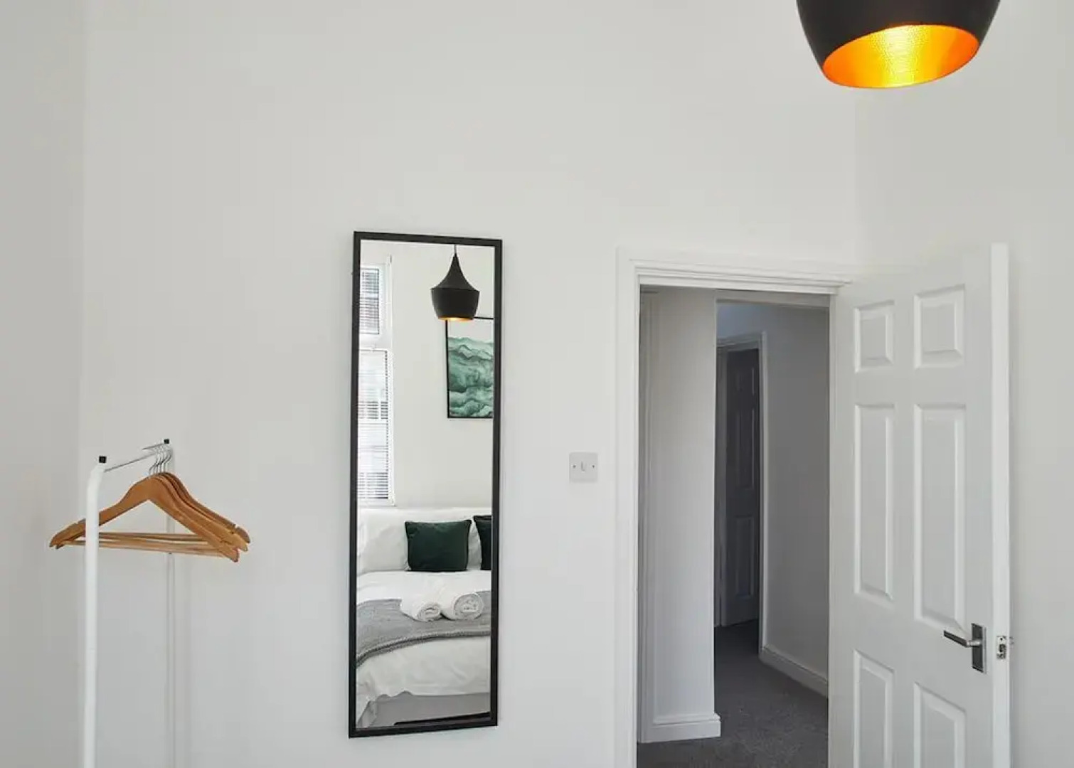 The Ruby Retreat Apartment