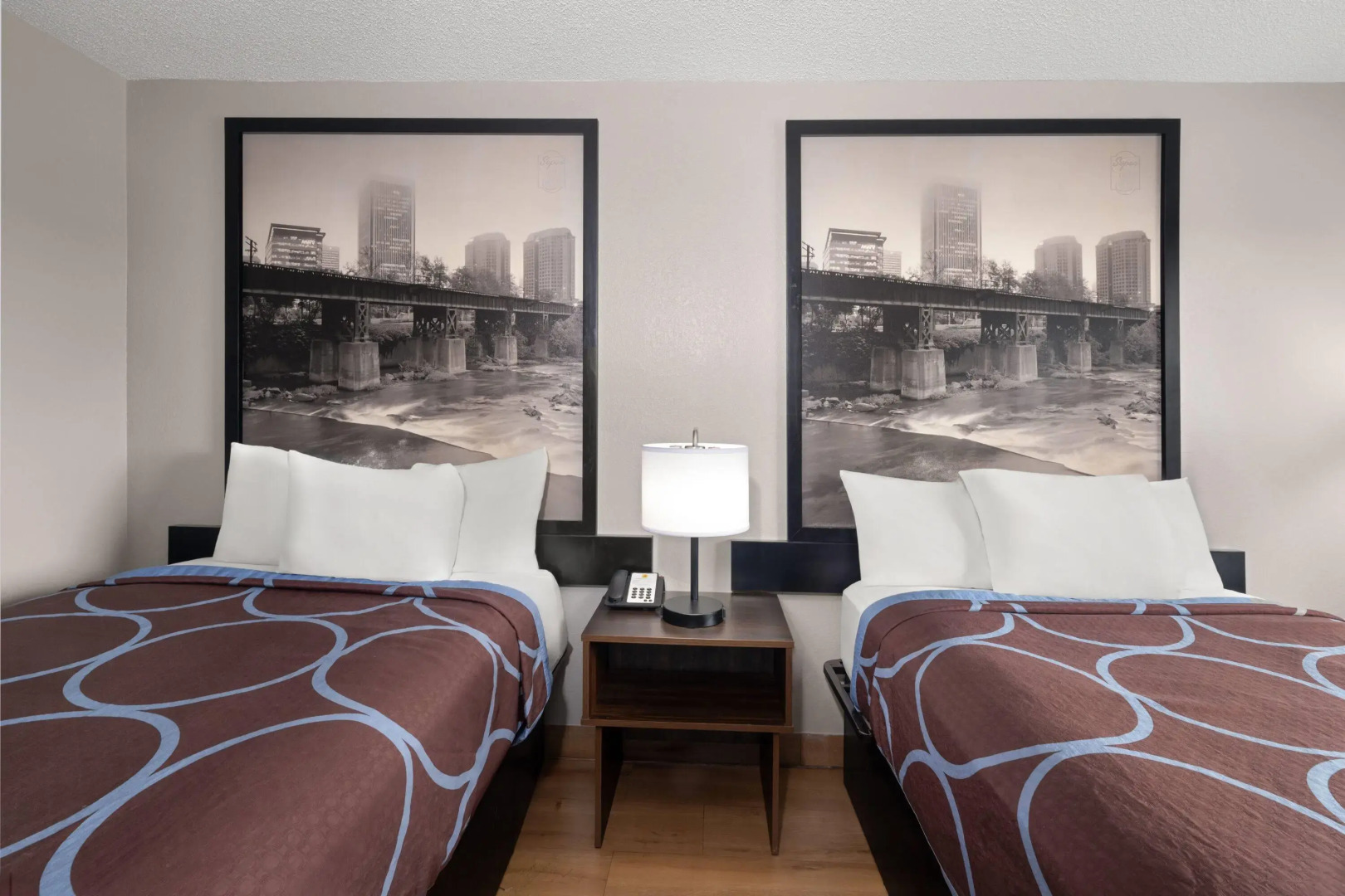 Super 8 By Wyndham Farmville