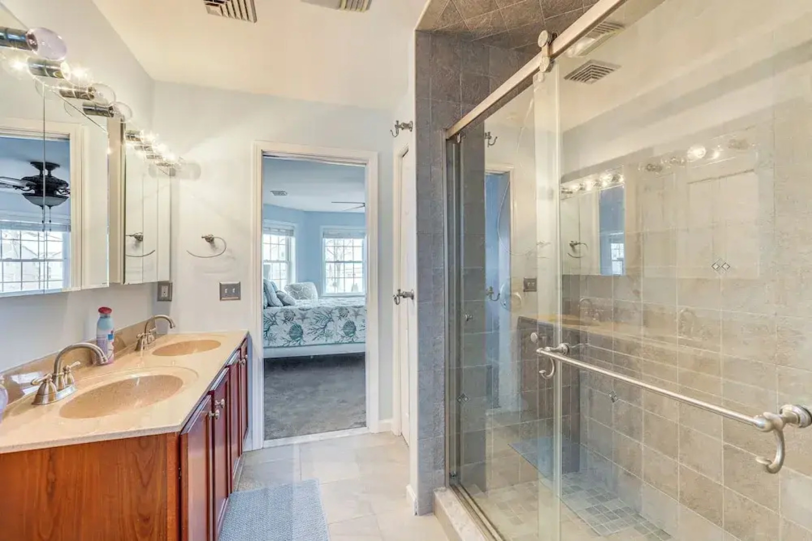 1 Mi to Jenkinson's Boardwalk: Family Gem w/ Grill