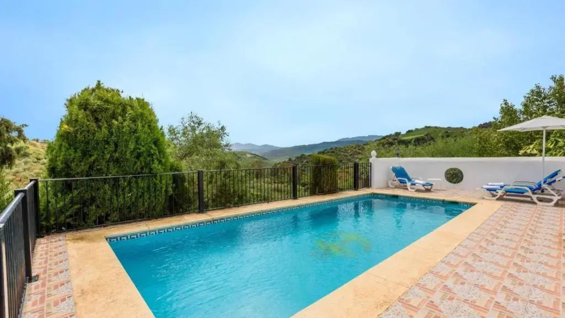 Cortijo los Valles Alozaina by Ruralidays