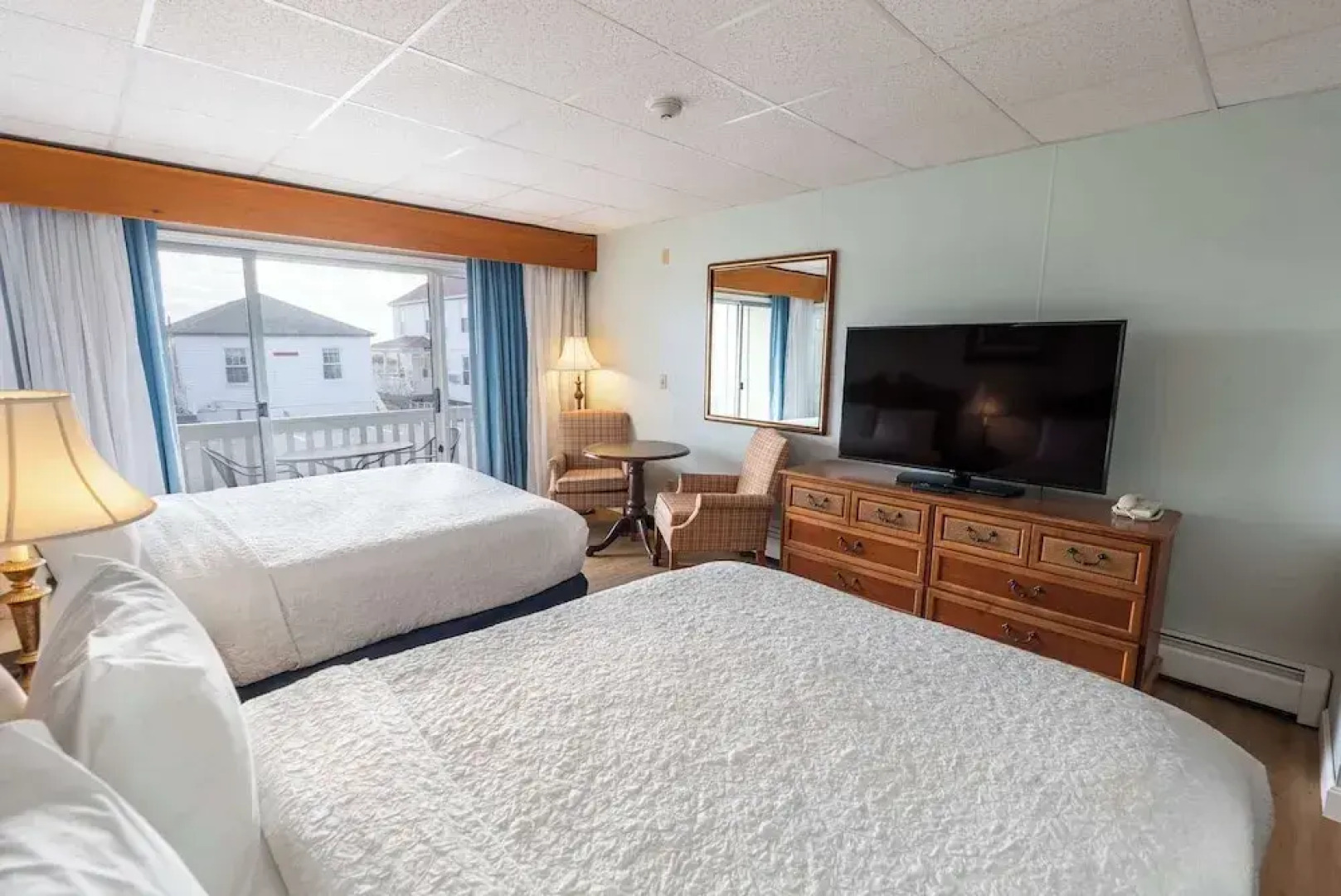 Waves Oceanfront Resort