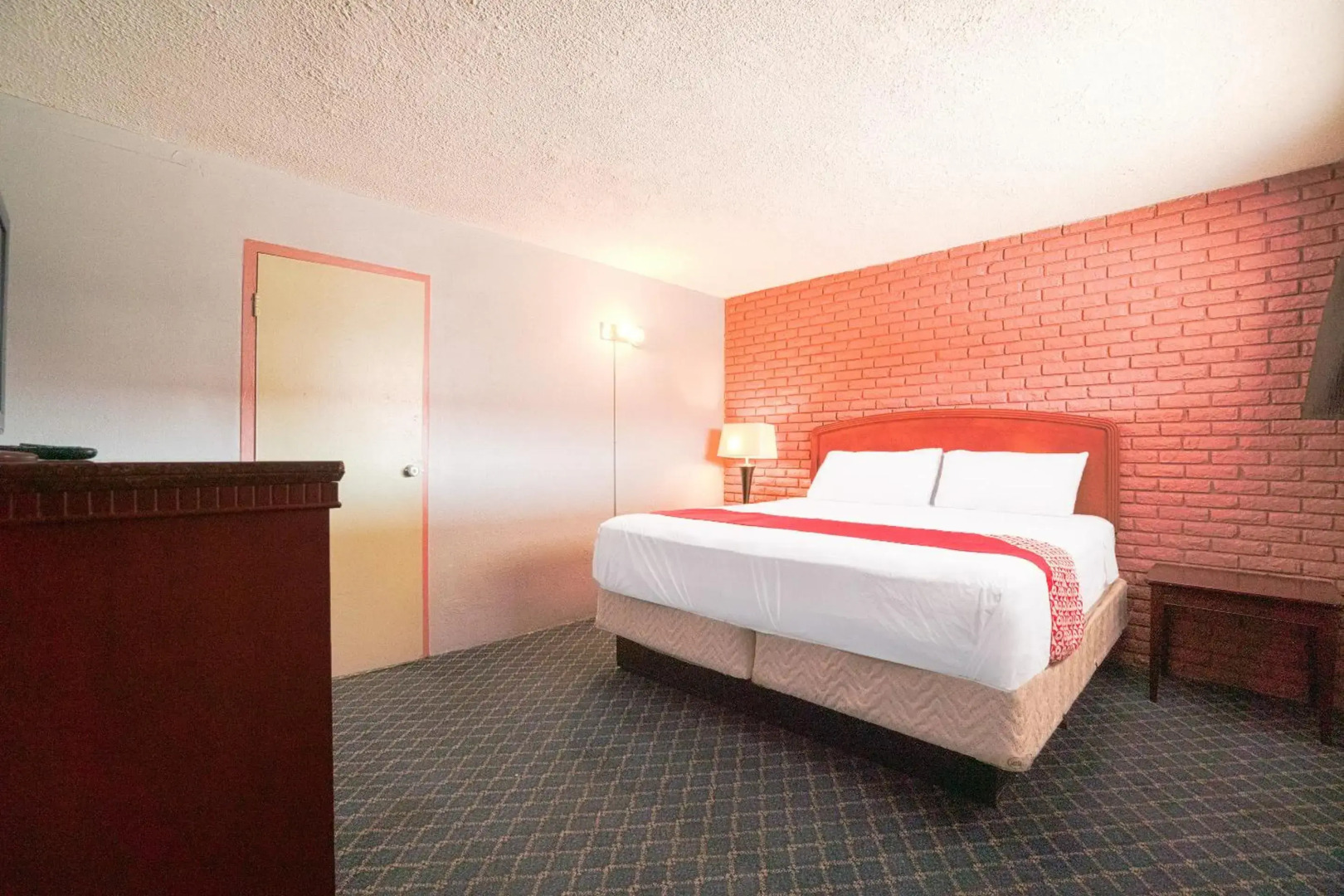 Town & Country Motel Bossier City by OYO