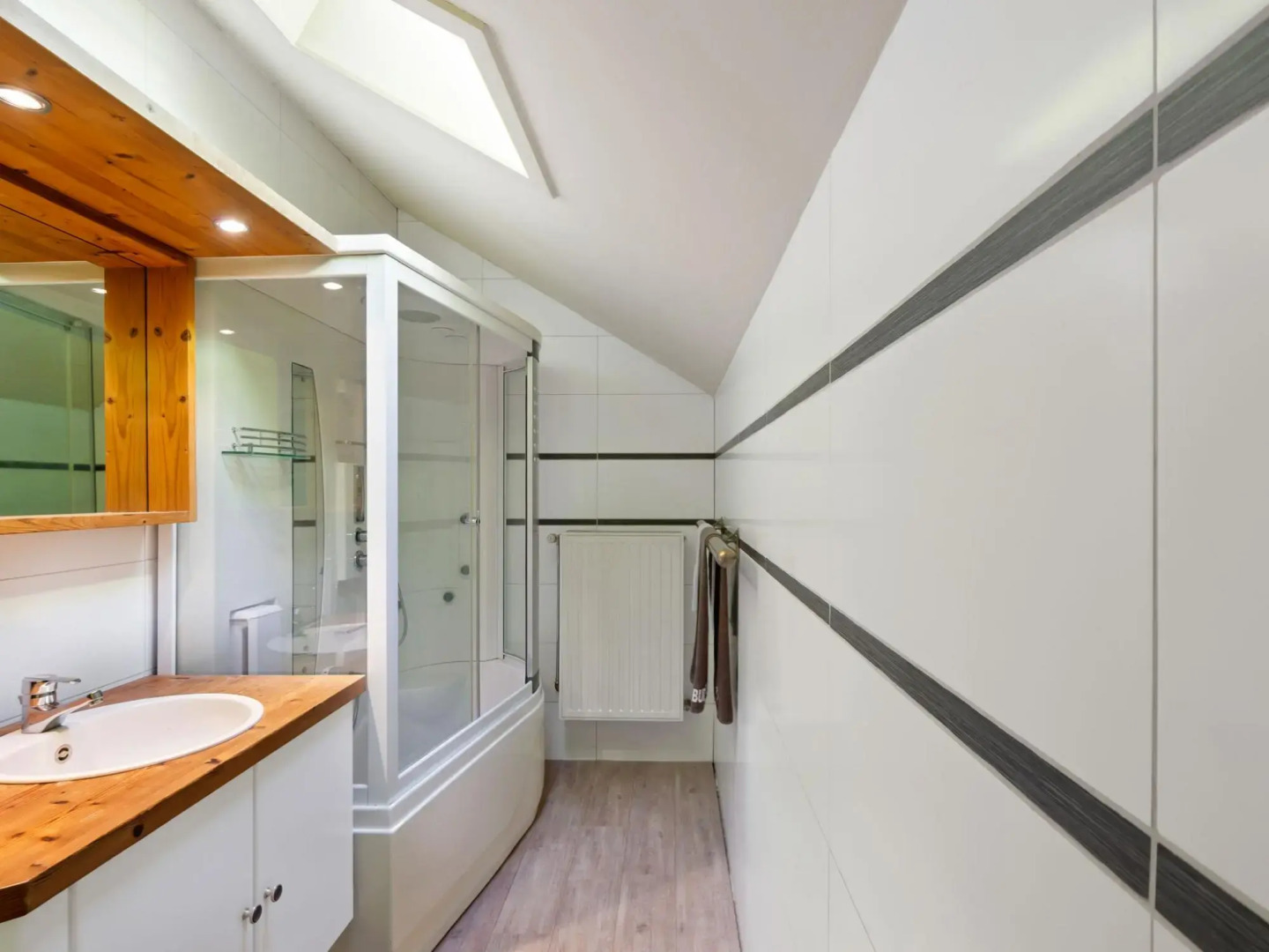 Charming Holiday Home in Geetbets With Terrace