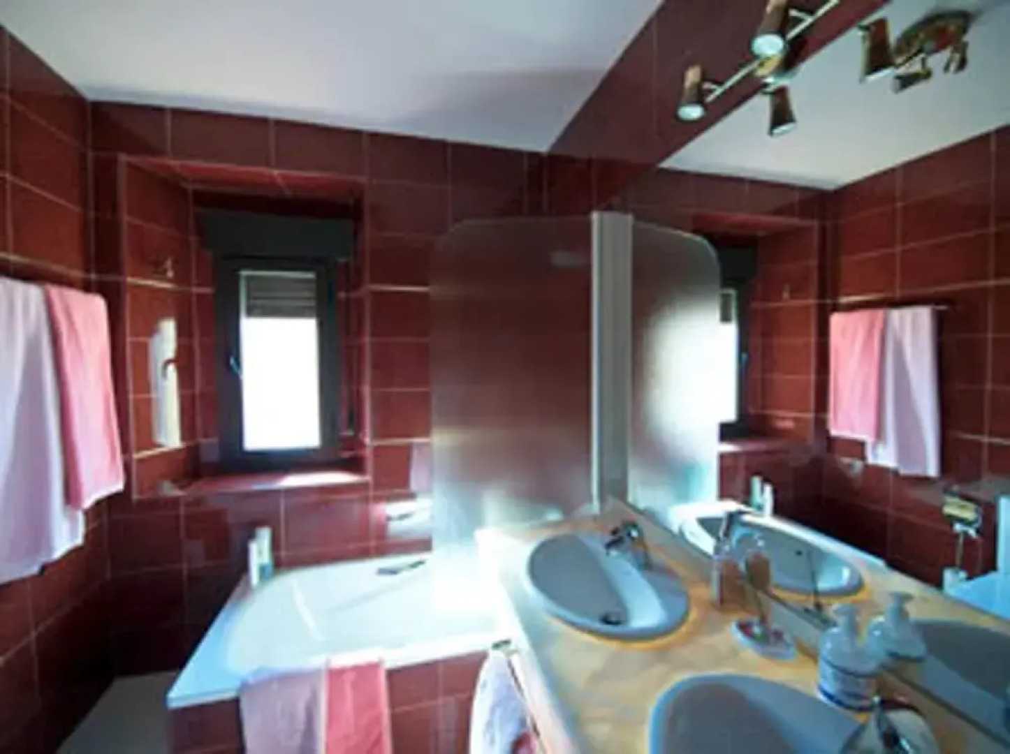 House With 5 Bedrooms in Aldehuela, With Enclosed Garden and Wifi