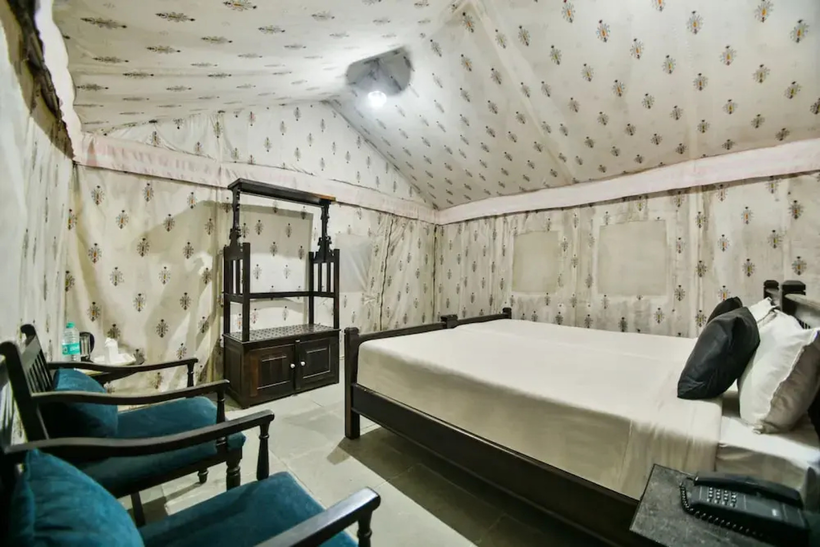 Palette-Jungle Camp By Thar Oasis