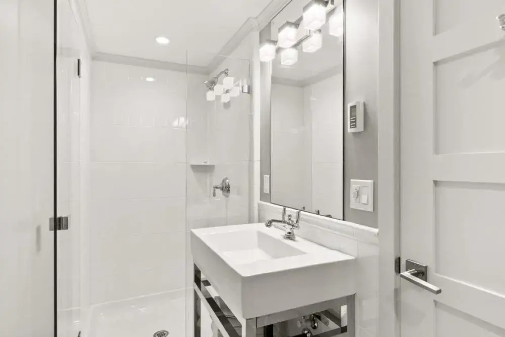 Beautiful Remodeled Home 30 night min