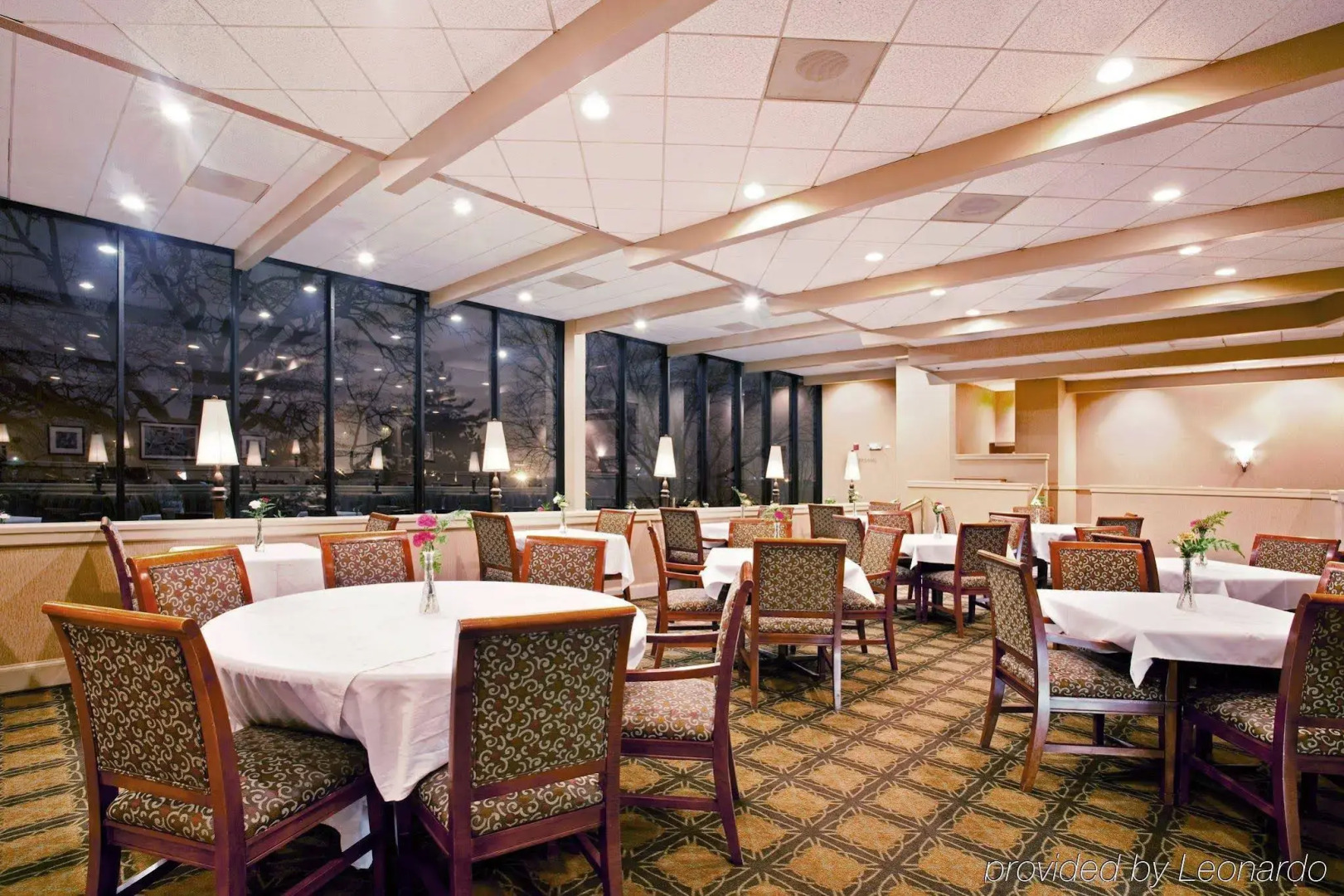 Holiday Inn Chicago Nw Crystal Lk Conv Ctr by IHG