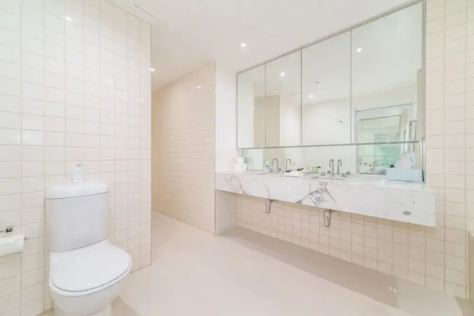 Melbourne Holiday Apartments Southbank