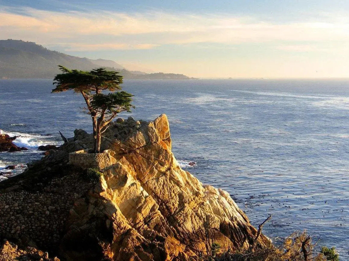 Holiday Inn Express Hotel & Suites Marina - State Beach Area by IHG