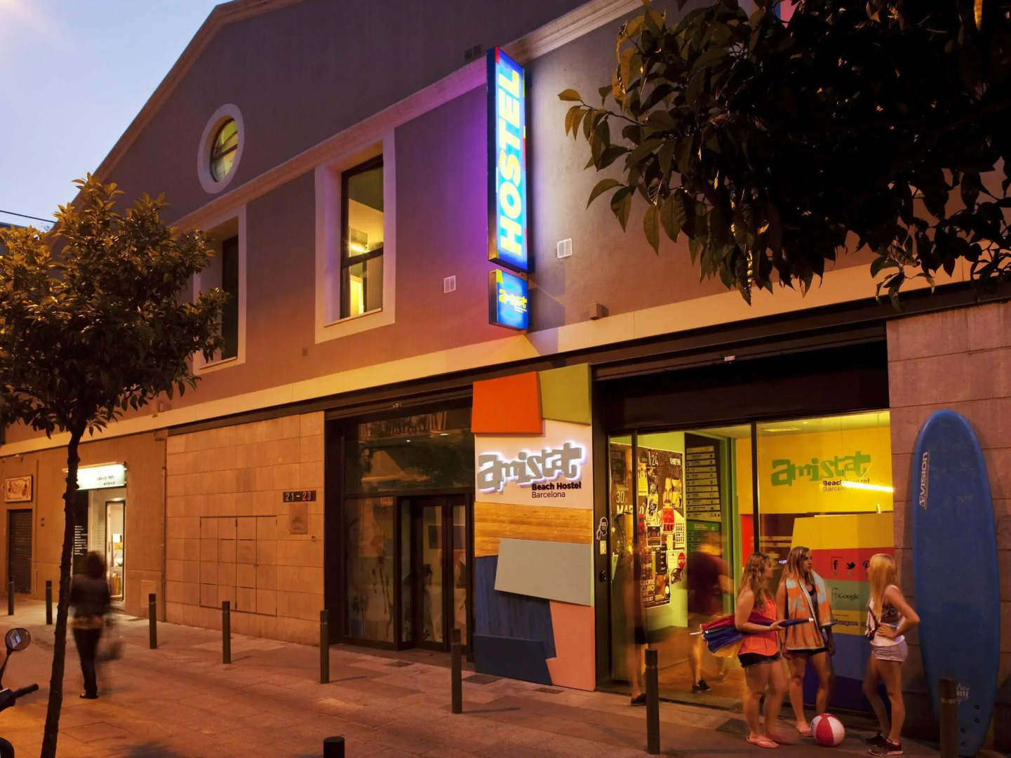 Latroupe Poblenou Beach