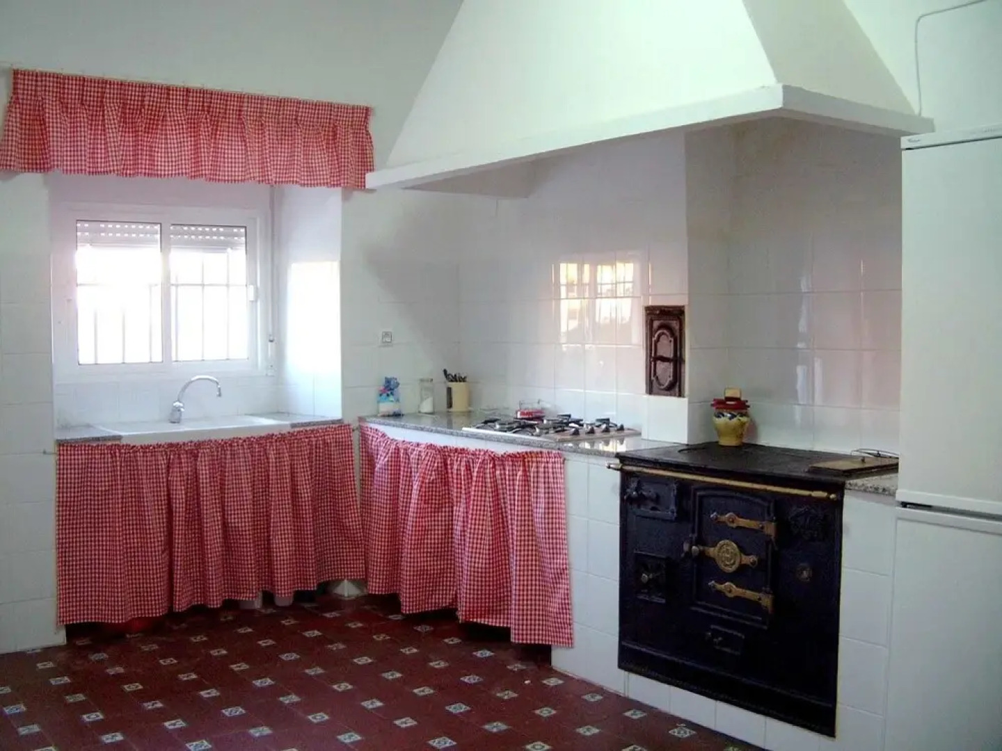 House With 9 Bedrooms in Aguilar de la Frontera, With Wonderful Mounta