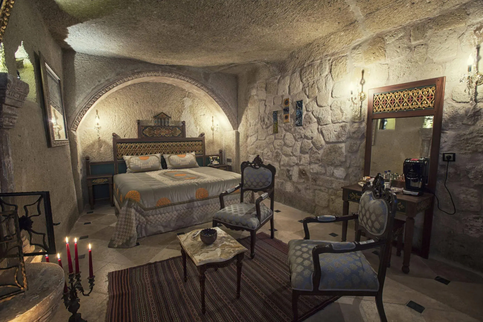 Elika Cave Suites & Spa