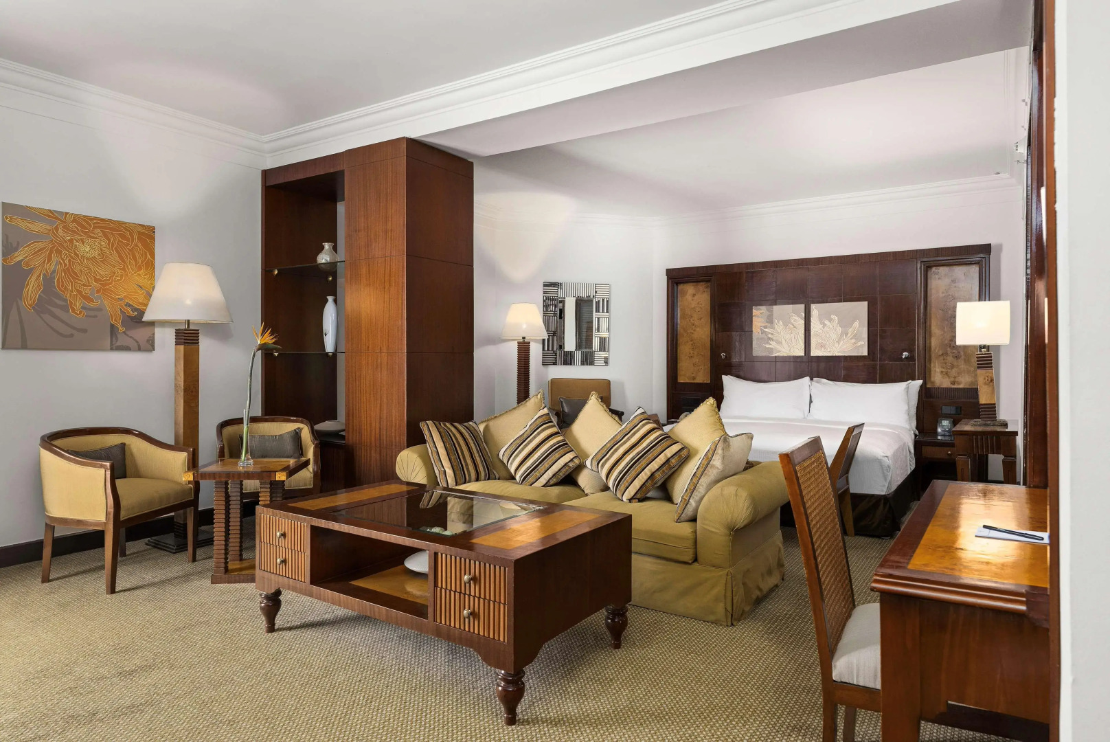 Hilton Luxor Resort & Spa