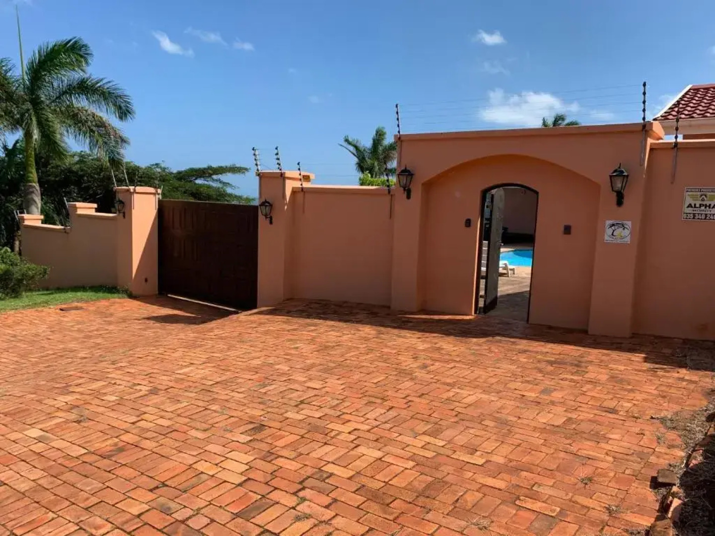 Seaview Executive Guest House