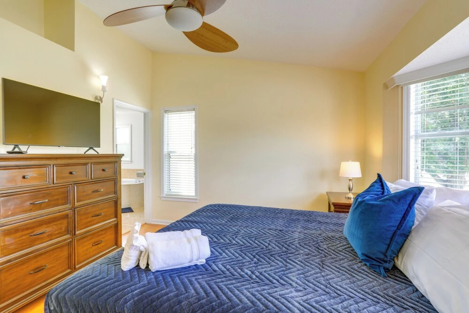 4 Mi to Beaches: Alluring Largo Hideaway!