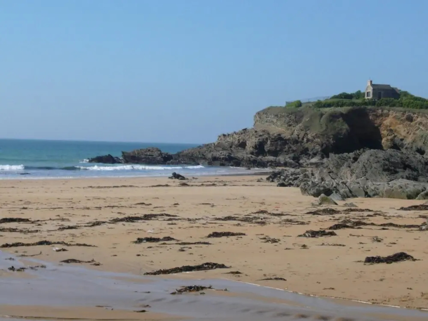 Detached Villa With Private Pool Near the Atlantic Ocean