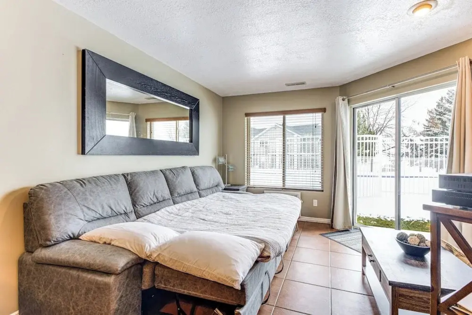 Garden City Condo w/ Pool Access by Bear Lake!