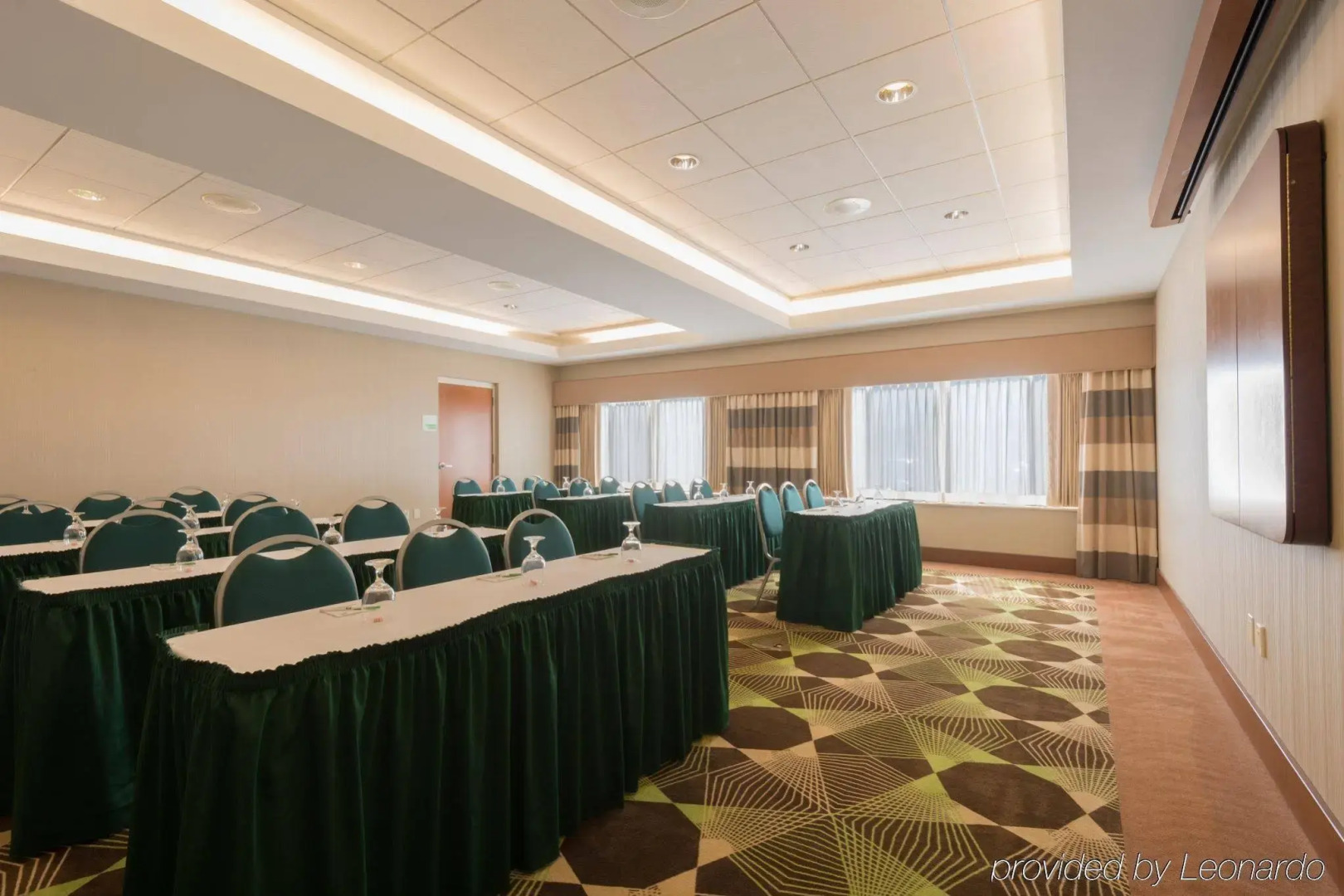 Holiday Inn Manchester Airport by IHG