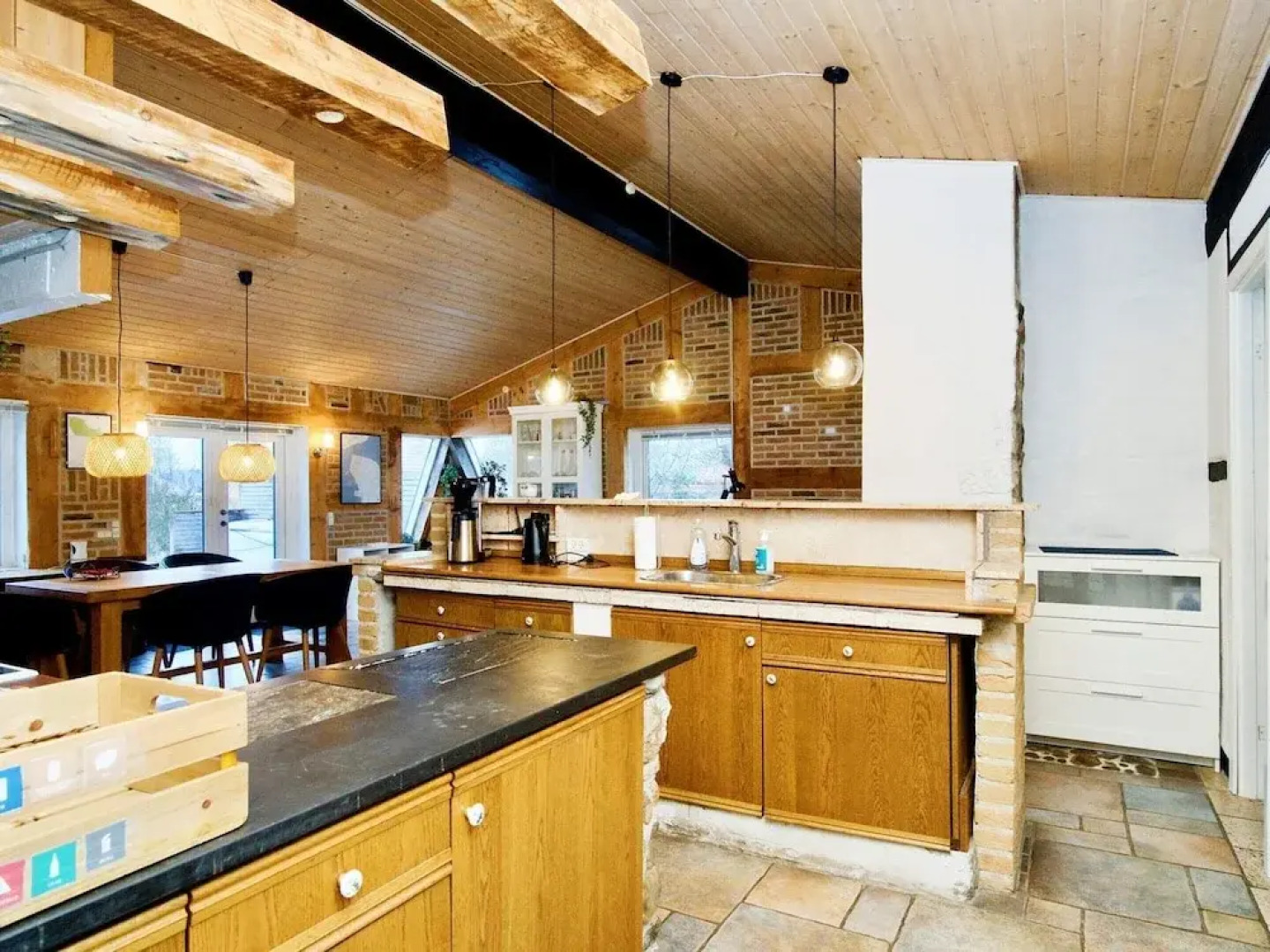 Charming Harbor Cottage-by Traum