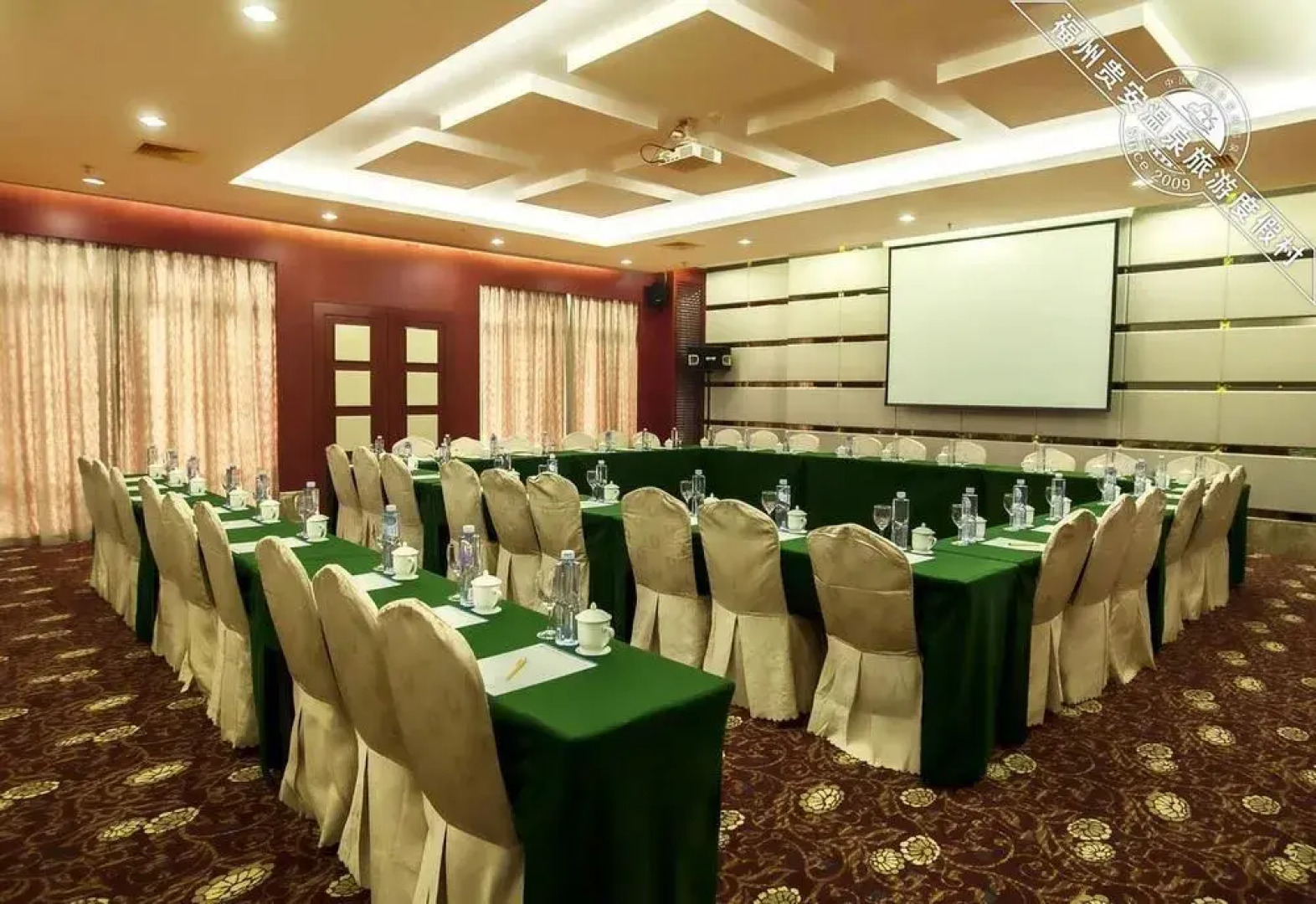 Guian Hot Spring Conference Center Hotel