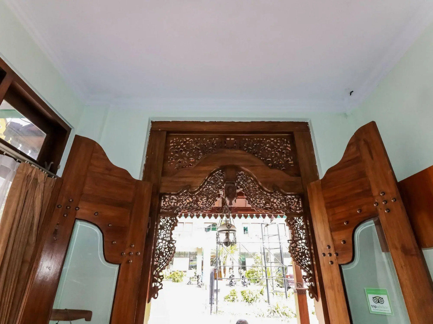 OYO 512 Ndalem Mantrijeron Hotel