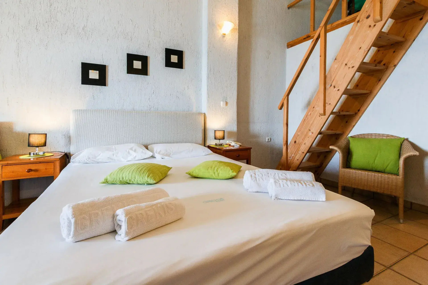 Grekis Hotel and Apartments