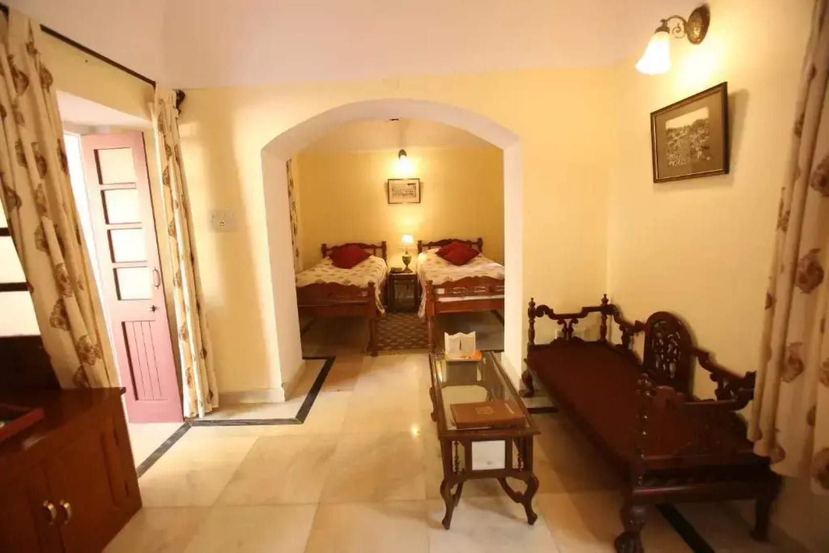 Roop Niwas Kothi, Near Mandawa