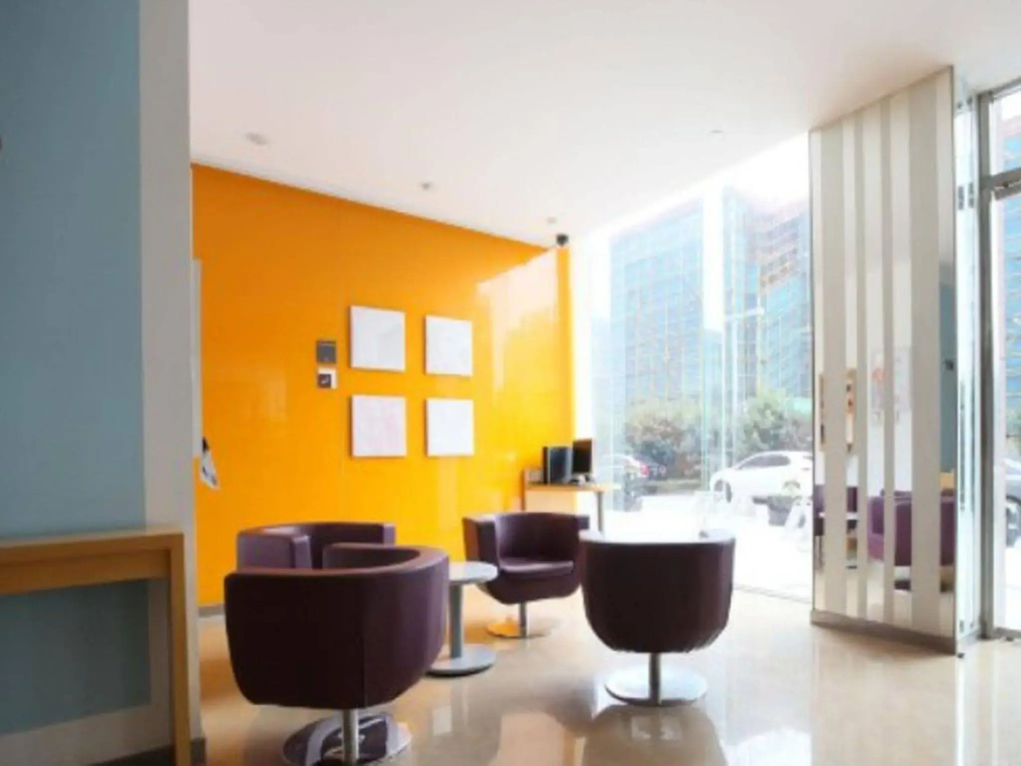 Ibis Ningbo Qianhu Plaza Hotel