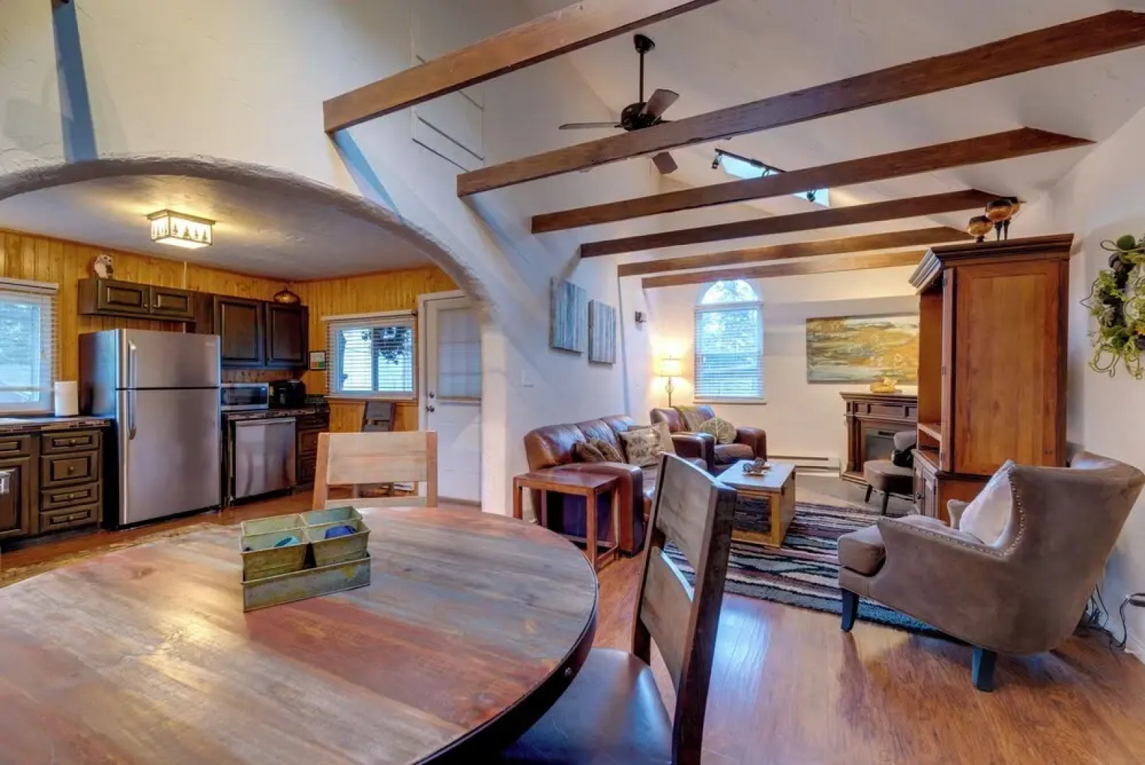 Rustic Log Cabin w/ Studio ~ 5 Mi to Pikes Peak!