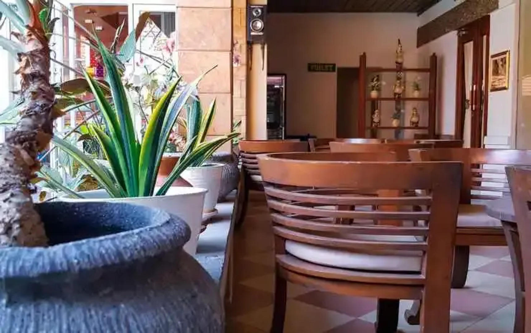 Ndalem Katong Guest House Ponorogo