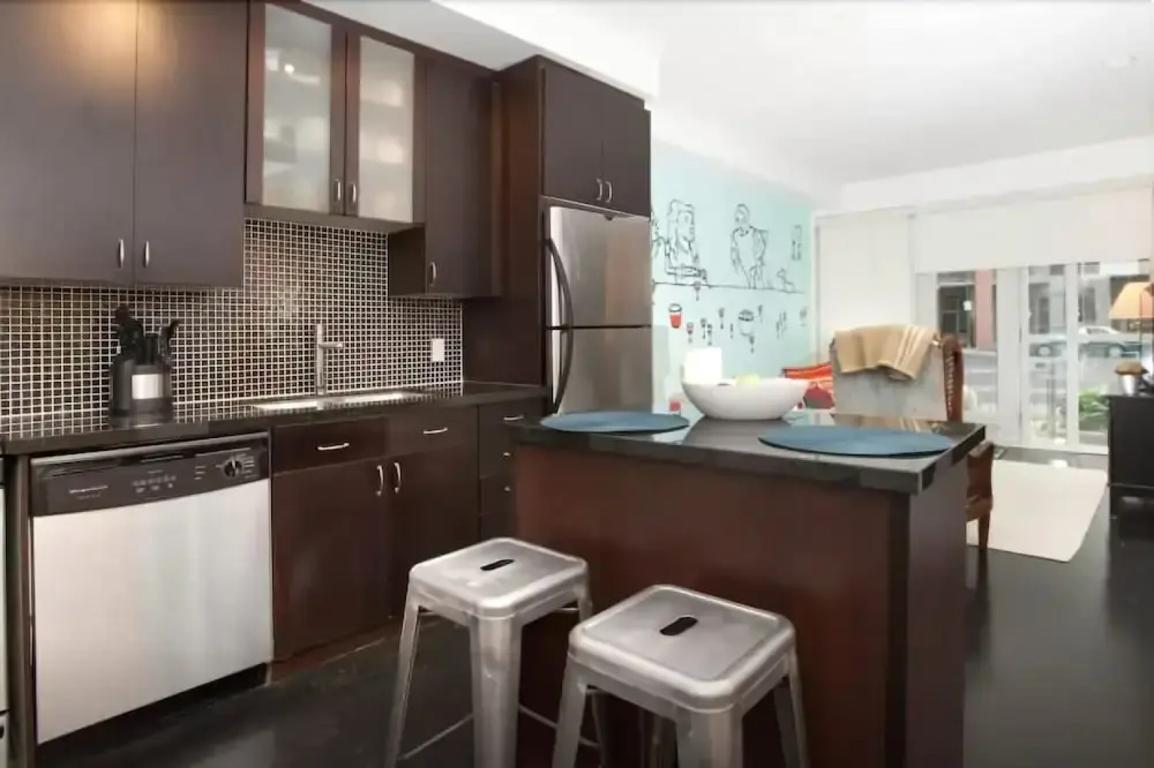 Super Awesome King West Furnished Suite