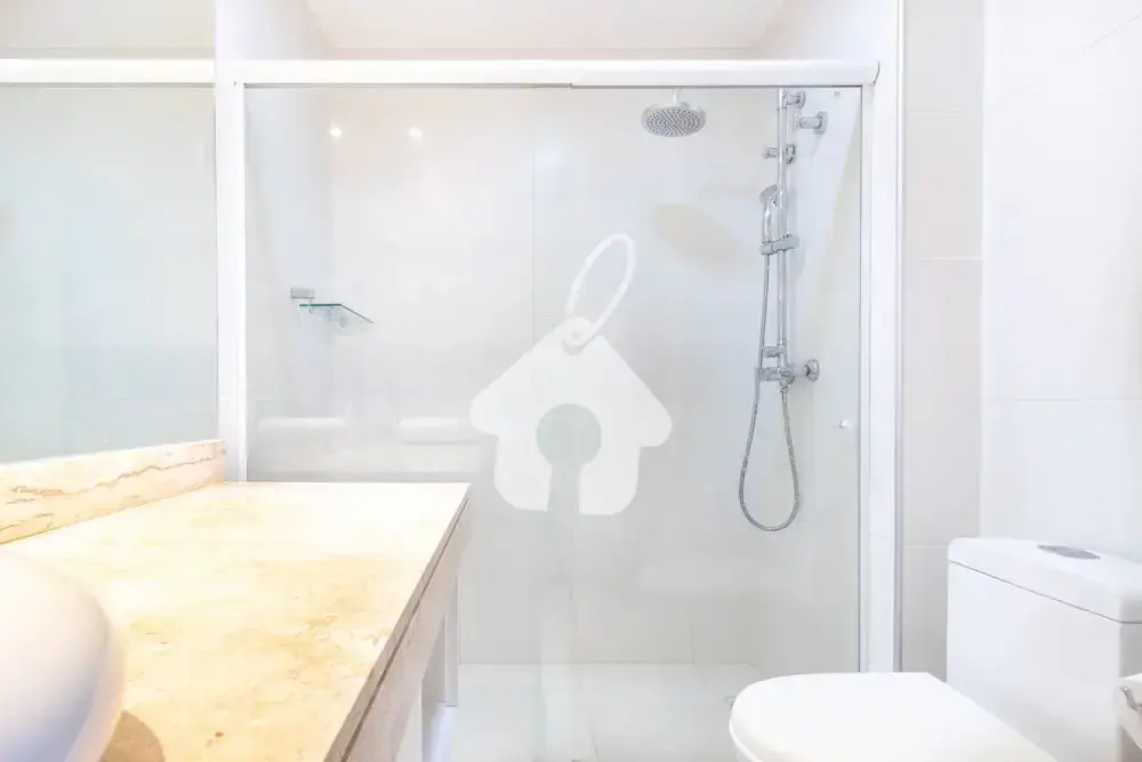 PF14 Great 2 Bedroom Apartment