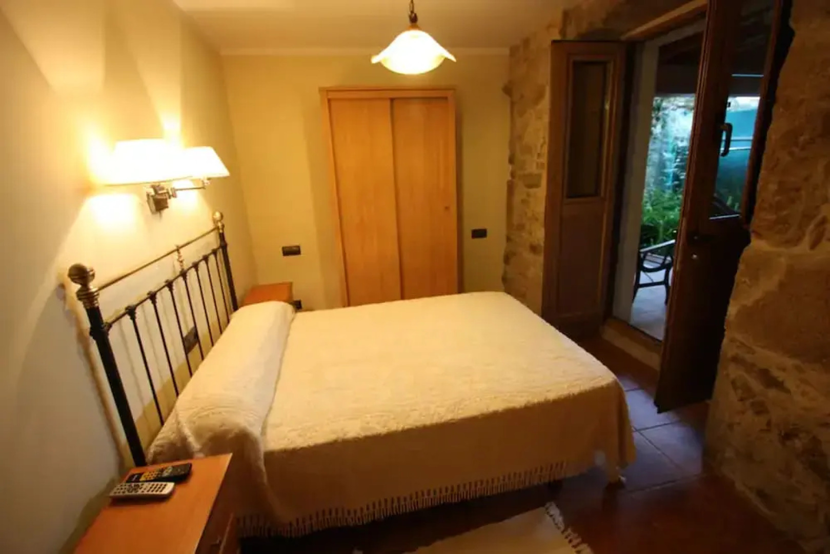 House - 5 Bedrooms - 107654