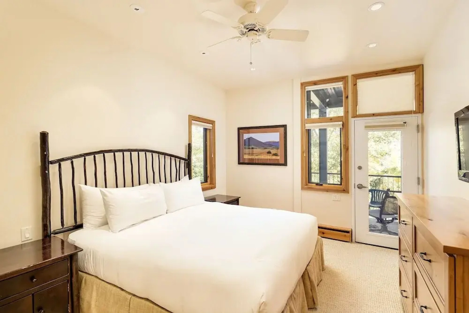 Fifth Avenue Condominiums by Frias