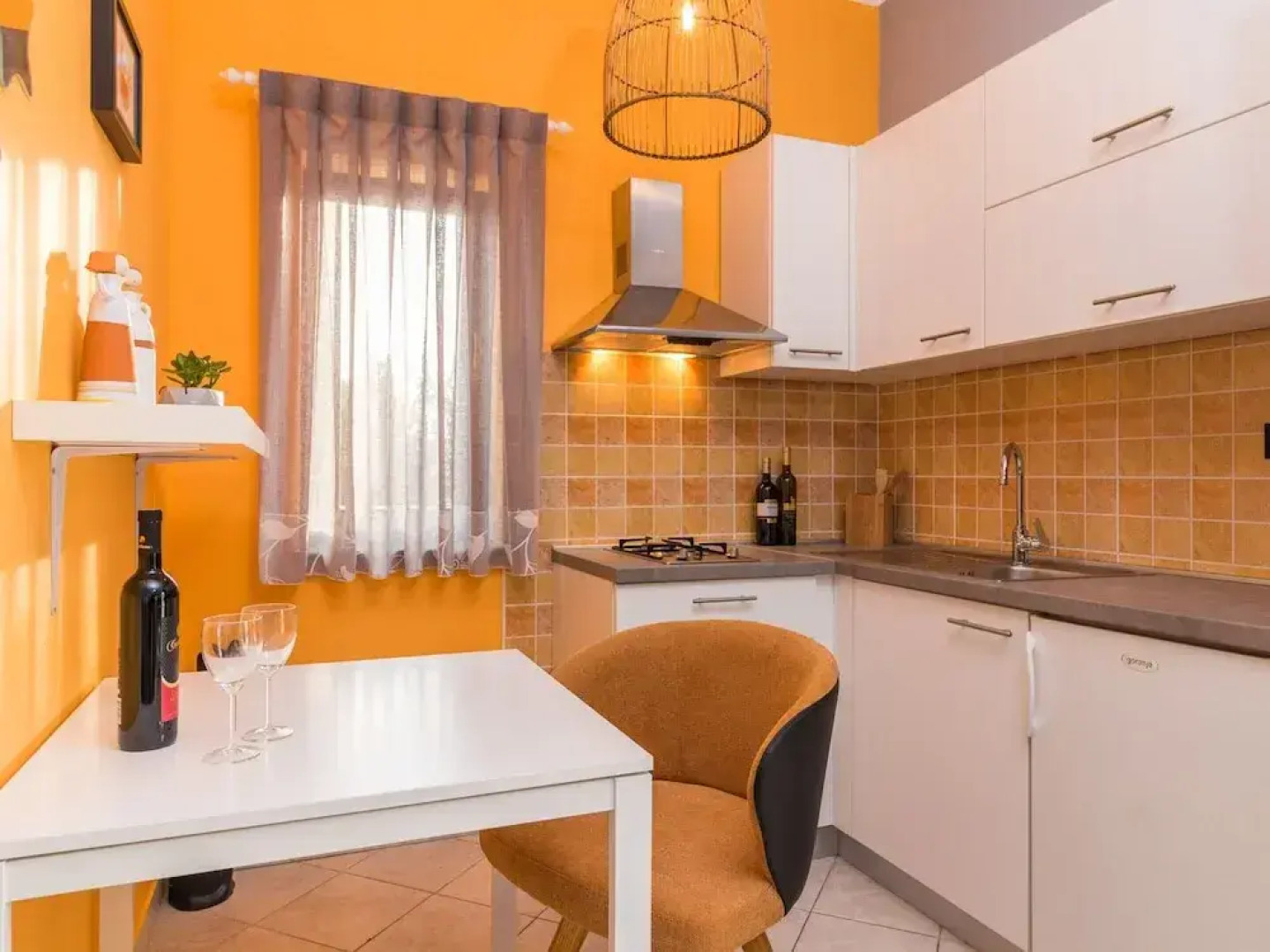 Apartment With Private Pool in Pula