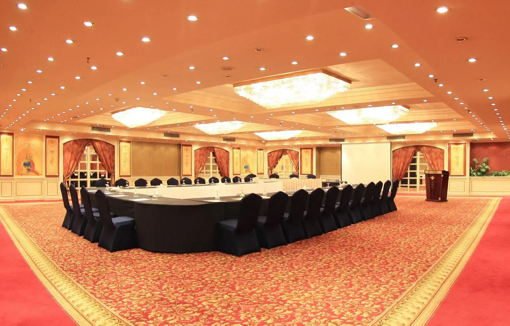 Pyramisa Downtown Residence