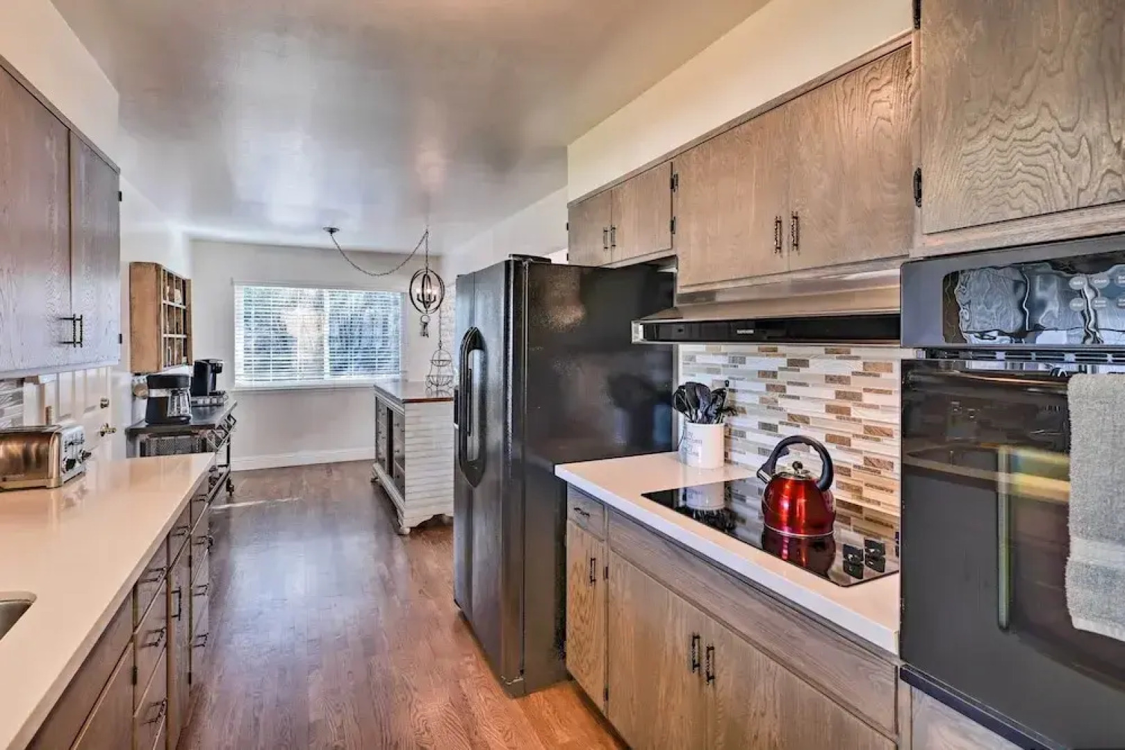 1 Mi to Main Street Sutter Creek: Poolside Oasis!