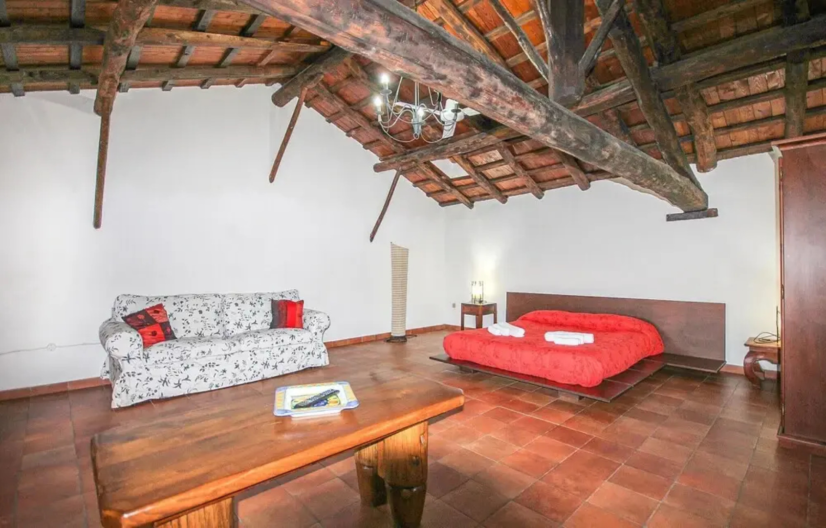 Amazing Home in Fragneto Monforte With Wifi, Private Swimming Pool and 4 Bedrooms