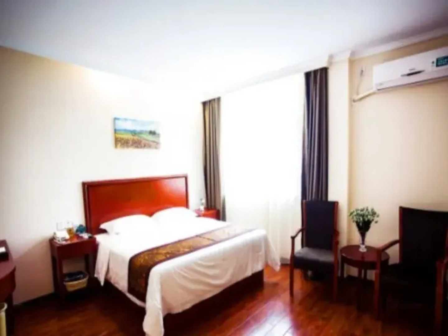 GreenTree Inn HeNan XinXiang LaoDong S Street ZangYing Bridge Business Hotel